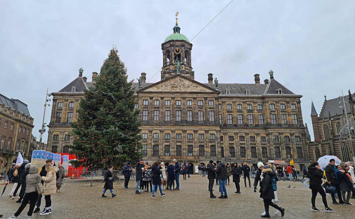 visit amsterdam at christmas