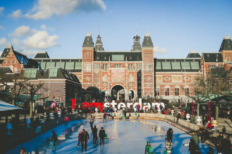 Amsterdam Christmas Markets 2024 Dates, Locations & MustKnows