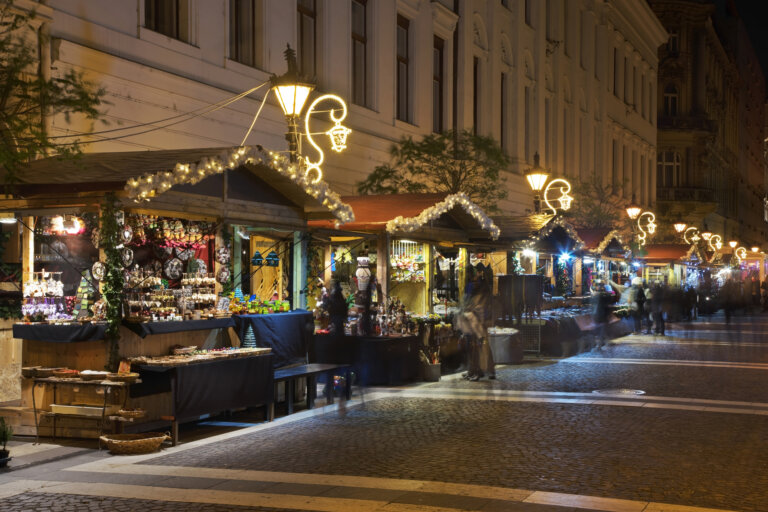 Budapest Christmas Market 2024 Dates, Hotels & More Christmas