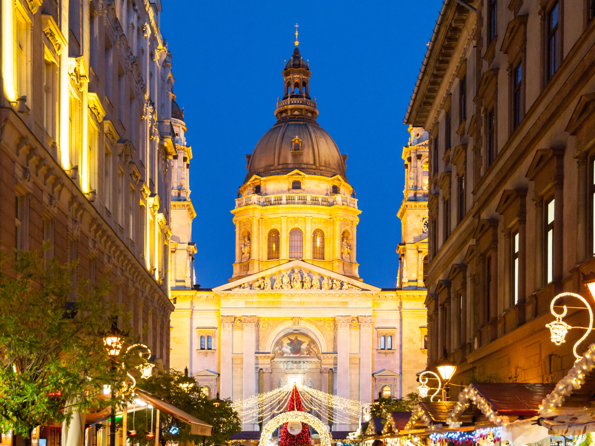 Budapest Christmas Market 2024 Dates, Hotels & More Christmas