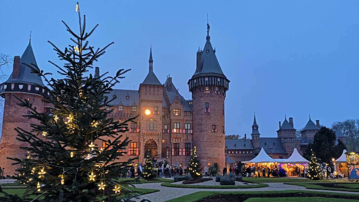 You can experience Christmas markets at a castle at the De Haar Castle Country and Christmas Fair in the Netherlands