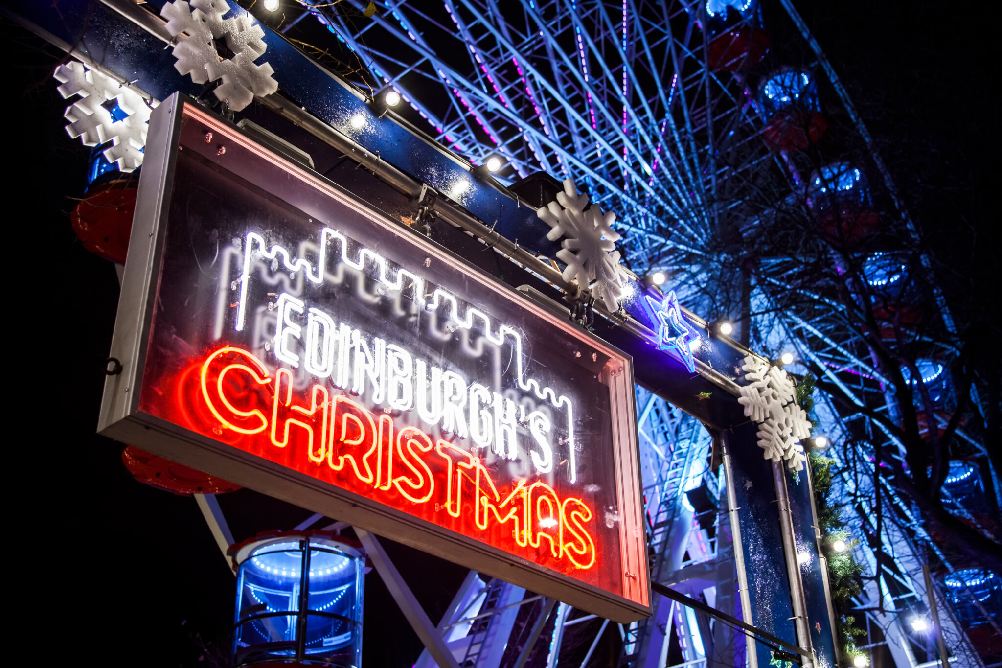 Edinburgh Christmas Markets 2024 Dates, Hotels & More Christmas