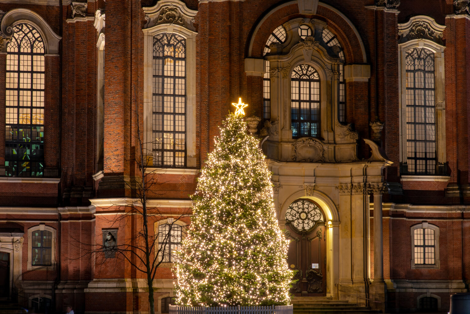Hamburg Christmas Markets 2024 Dates, Locations & MustKnows