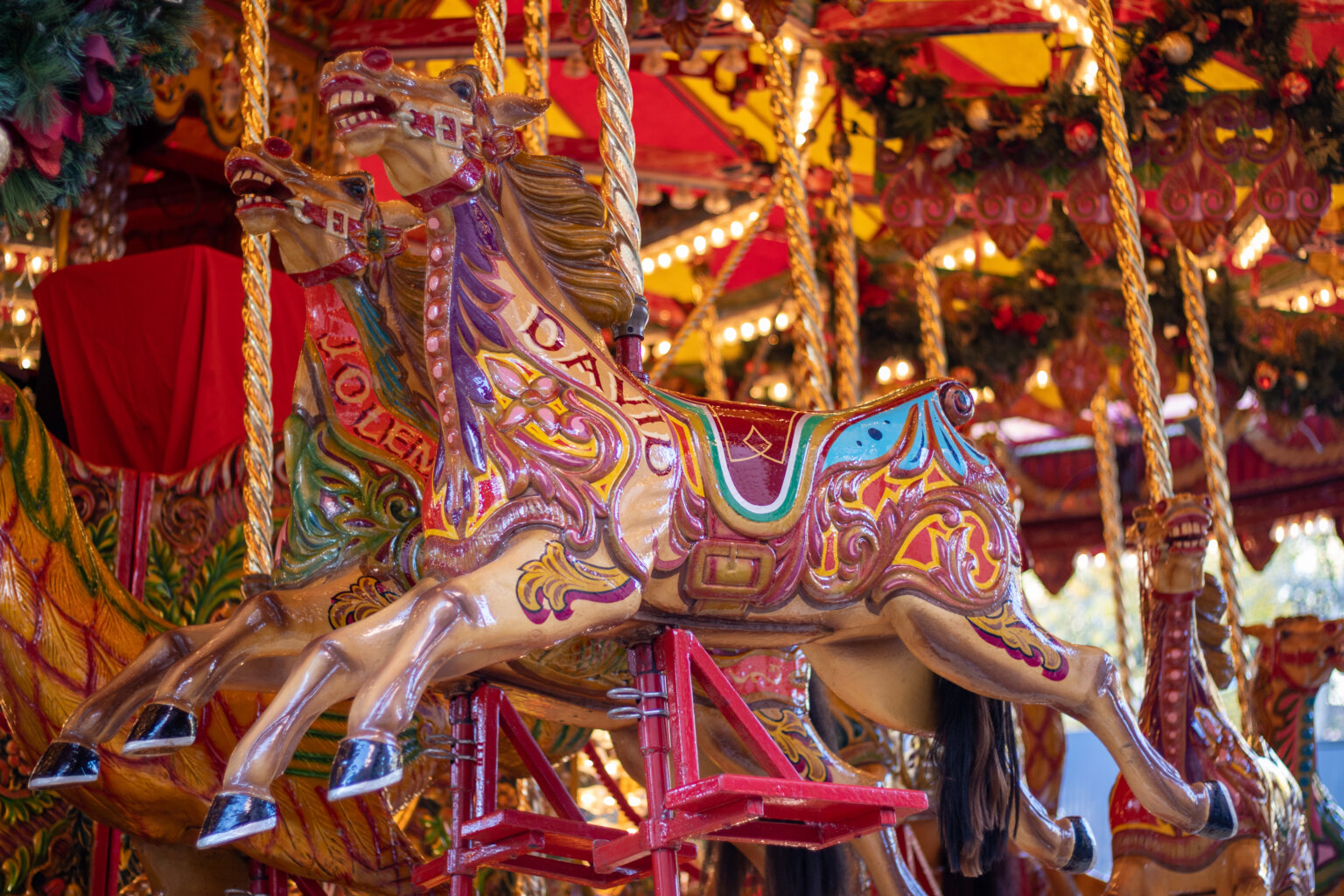 Leeds Christmas Market 2024 | Dates, Hotels & More - Christmas Markets ...