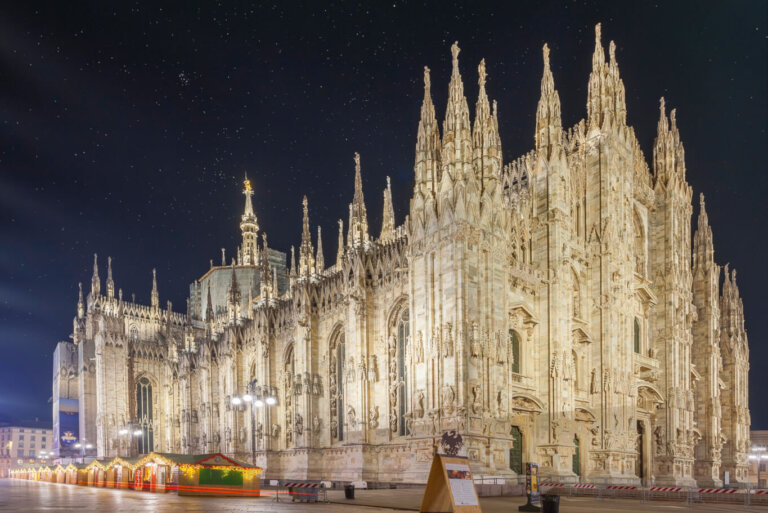 Milan Christmas Market 2024 Dates, Locations & MustKnows