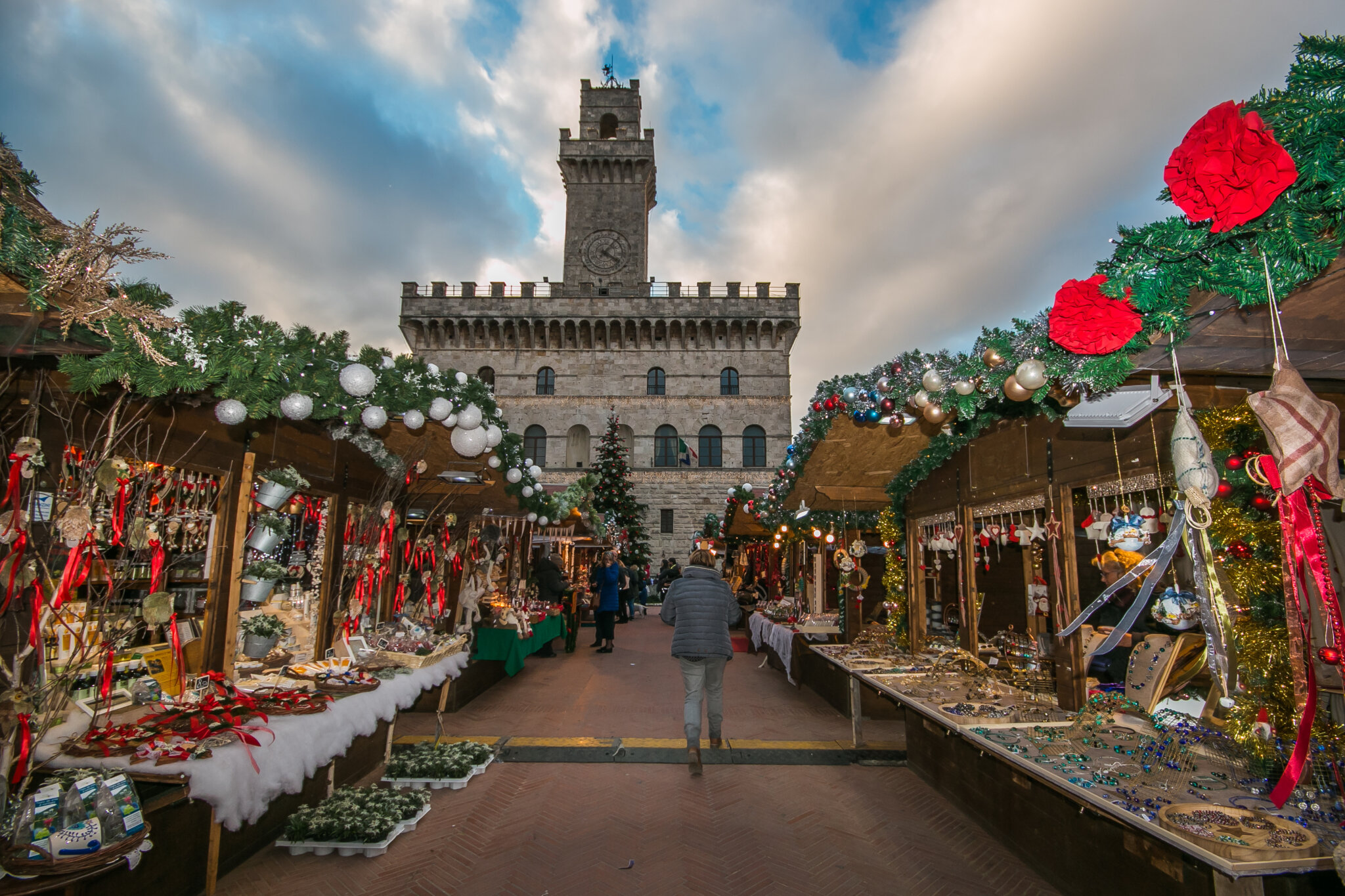 Montepulciano Christmas Market 2024 Dates, Locations & MustKnows