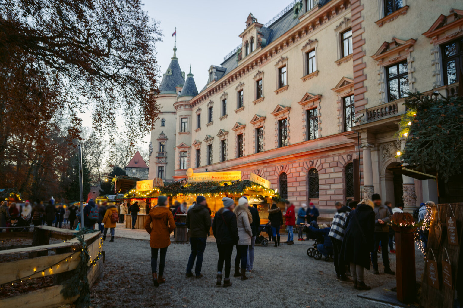 Romantic Christmas Market at Schloss Thurn und Taxis, Regensburg 2024